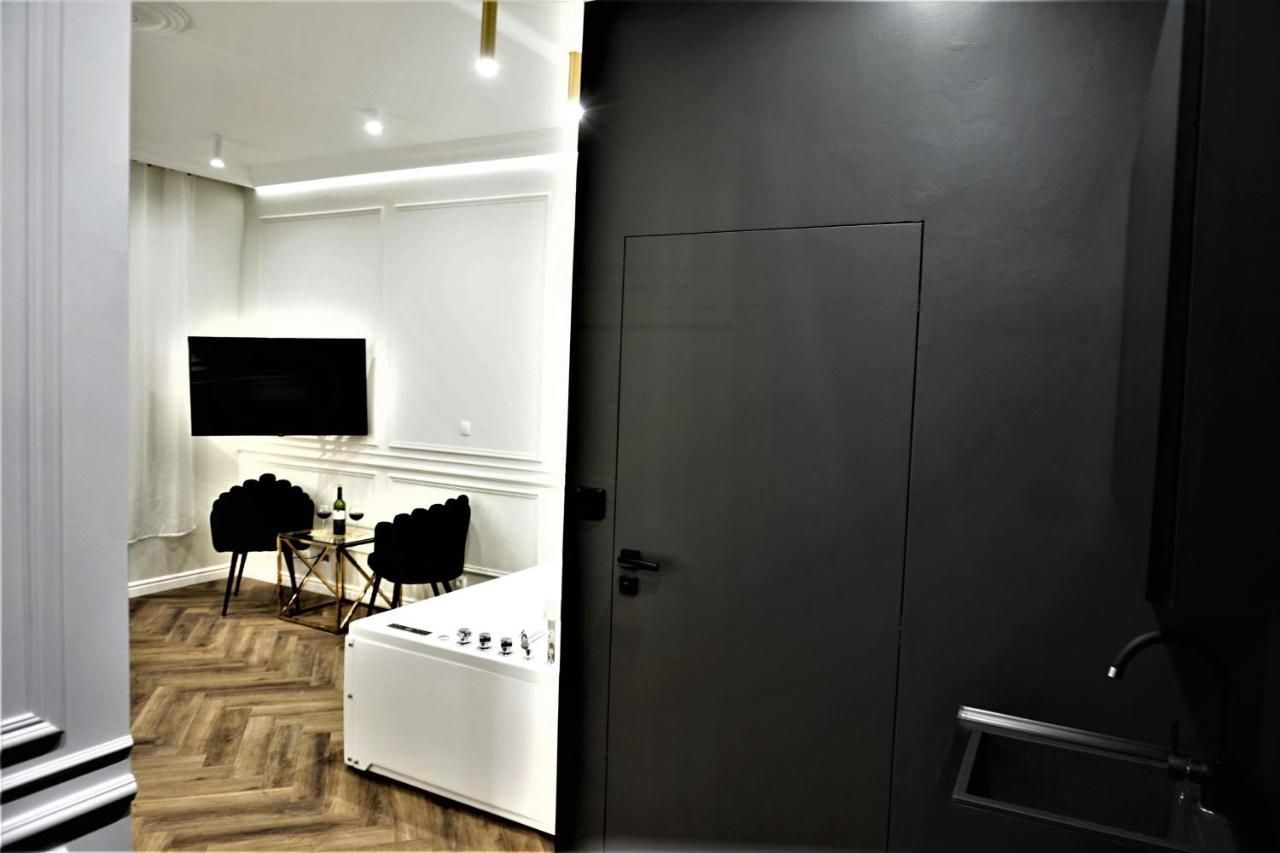 Appartamento Luxury Jacuzzi *